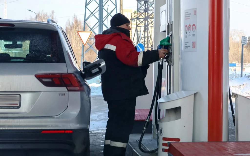 В России запретили отправлять бензин на экспорт. Что ждет цены на АЗС